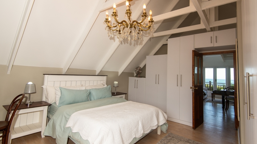 To Let 5 Bedroom Property for Rent in Southern Cross Western Cape